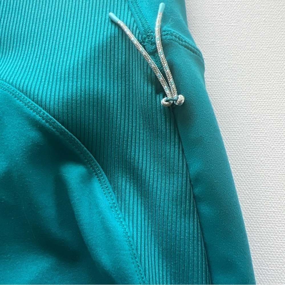 NWT All in Motion Women's Flex Ribbed High-Rise 7/8 Leggings Large Teal (A4) - Picture 7 of 8